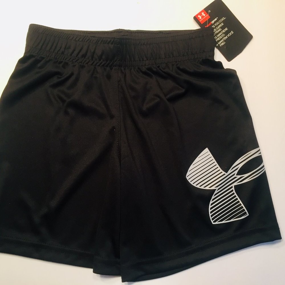 UNDER ARMOUR Boys Shorts Size 4**Black with white**Brand New**
